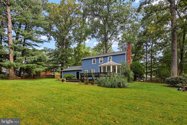 28720 GREENBERRY DR, Gaithersburg, MD 20882