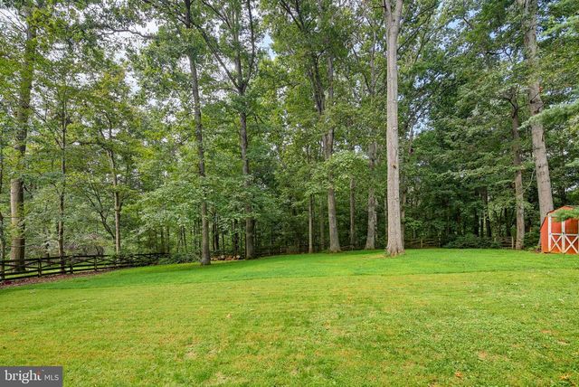 28720 GREENBERRY DR, Gaithersburg, MD 20882