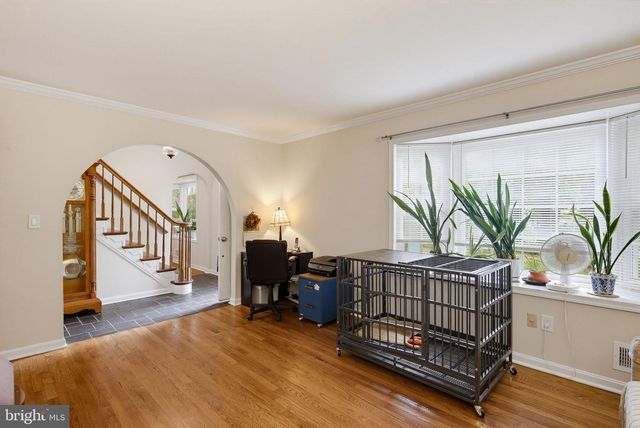 28720 GREENBERRY DR, Gaithersburg, MD 20882