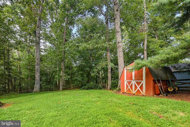 28720 GREENBERRY DR, Gaithersburg, MD 20882