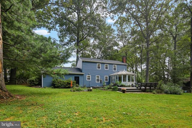 28720 GREENBERRY DR, Gaithersburg, MD 20882