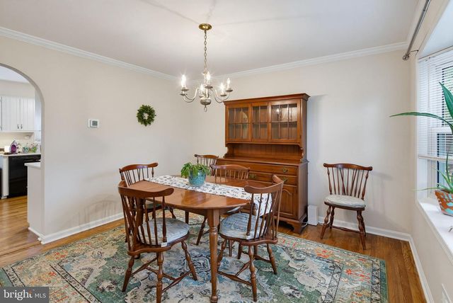28720 GREENBERRY DR, Gaithersburg, MD 20882