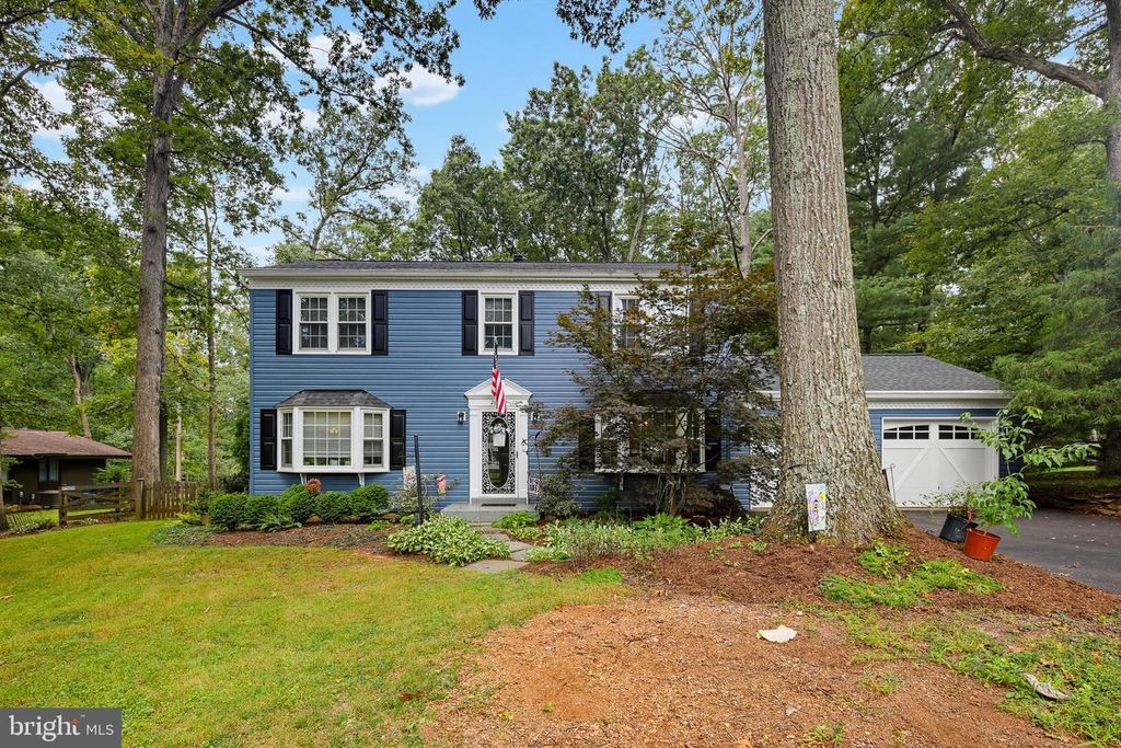 28720 GREENBERRY DR, Gaithersburg, MD 20882