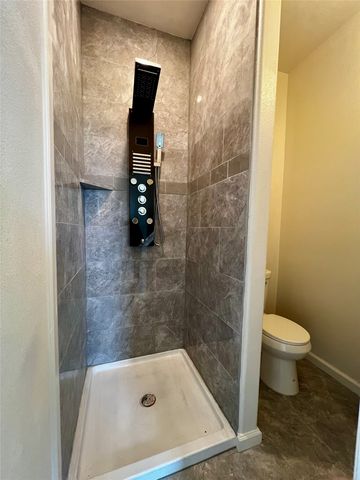 309 E Pine Street, Jacksboro, TX 76458