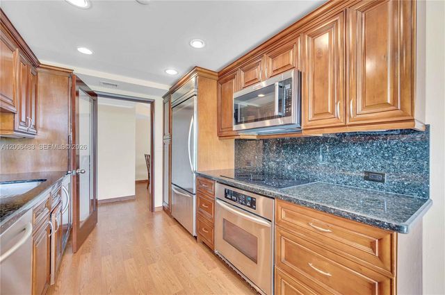 2800 Island Blvd 603, Aventura, FL 33160