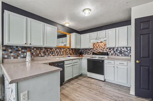 1601 Great Western Drive Q4, Longmont, CO 80501