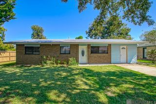 24619 Pecan Place Dr, Plaquemine, LA 70764