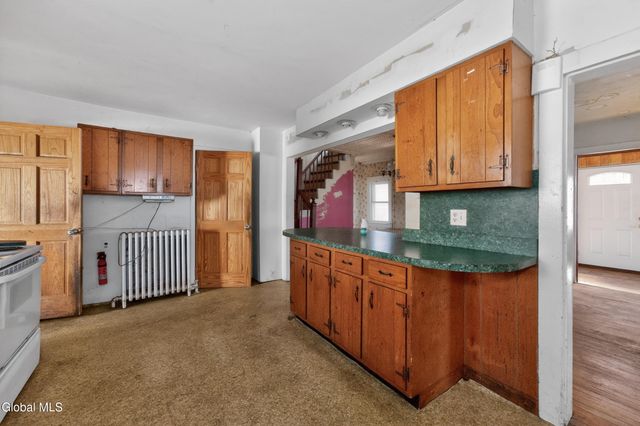 471 7th Avenue, Troy, NY 12182