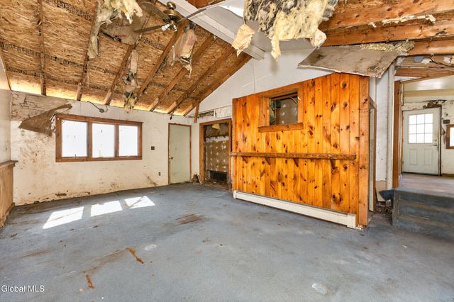 471 7th Avenue, Troy, NY 12182