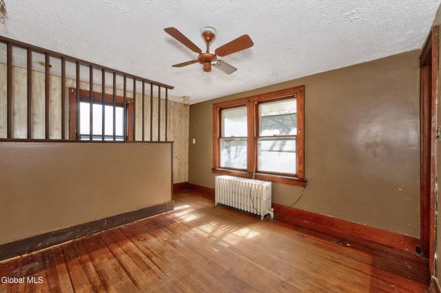 471 7th Avenue, Troy, NY 12182