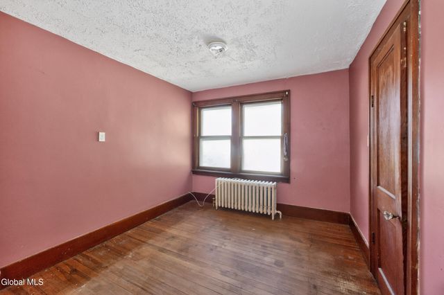 471 7th Avenue, Troy, NY 12182