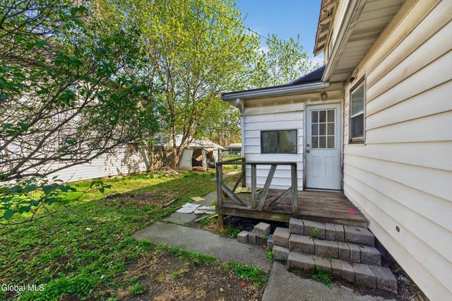 471 7th Avenue, Troy, NY 12182
