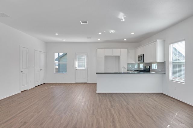 101 Rioja, Kyle, TX 78640