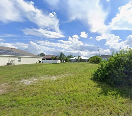 2018 NW 5TH TERRACE, Cape Coral, FL 33993