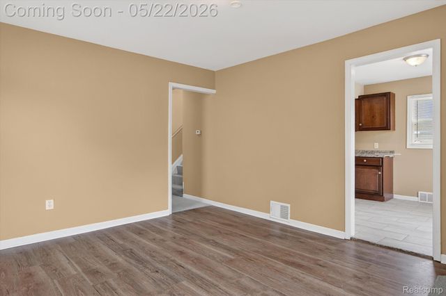 9160 Winthrop Street, Detroit, MI 48228