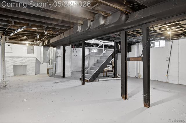 9160 Winthrop Street, Detroit, MI 48228