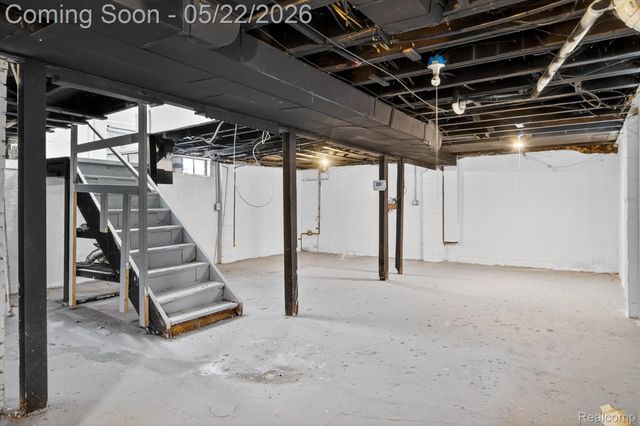 9160 Winthrop Street, Detroit, MI 48228