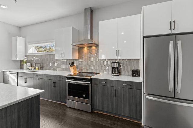 1224 2nd Ave S Apt 302, Nashville, TN 37210