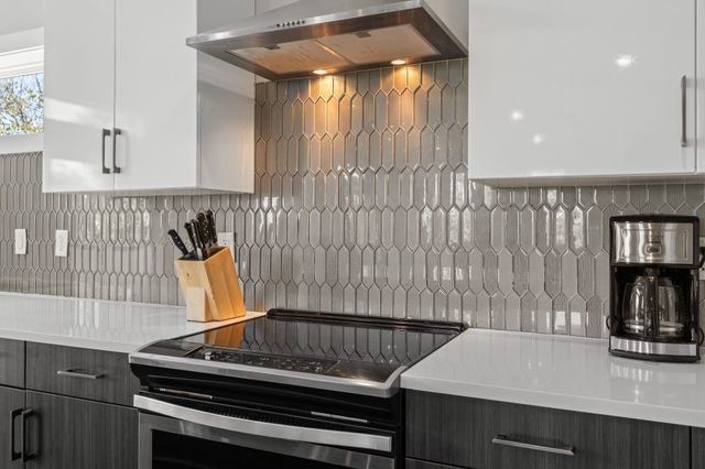 1224 2nd Ave S Apt 302, Nashville, TN 37210