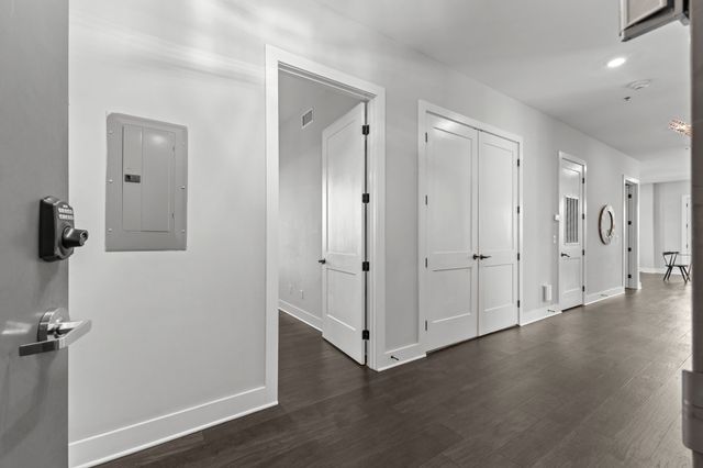 1224 2nd Ave S Apt 302, Nashville, TN 37210