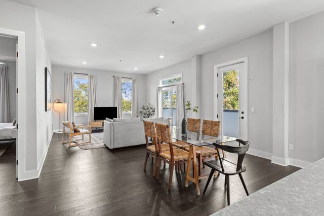 1224 2nd Ave S Apt 302, Nashville, TN 37210