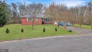 341 JEFFERSON ST, Carneys Point, NJ 08069