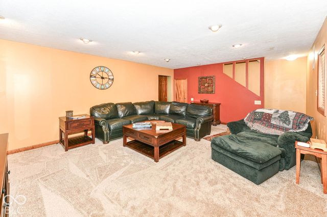 10030 Beam Ridge Drive, Indianapolis, IN 46256
