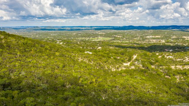 1300 S GOAT RIDGE, Pipe Creek, TX 78063