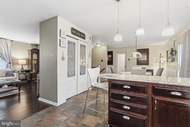 4050 YORKTOWN DR, Upper Chichester, PA 19061