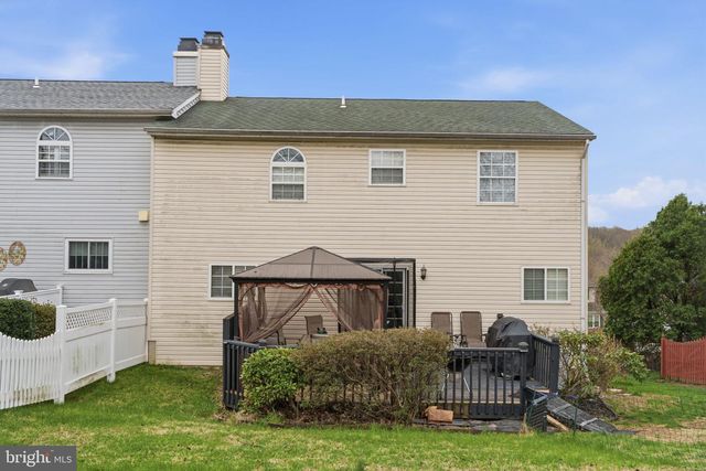 4050 YORKTOWN DR, Upper Chichester, PA 19061