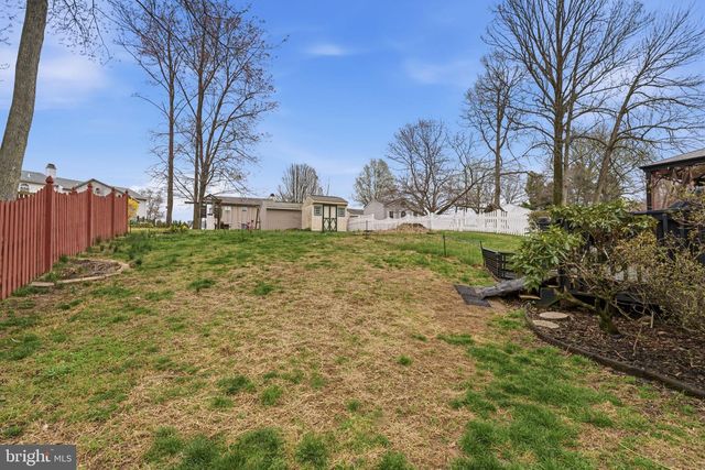 4050 YORKTOWN DR, Upper Chichester, PA 19061