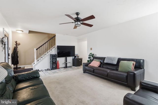 4050 YORKTOWN DR, Upper Chichester, PA 19061