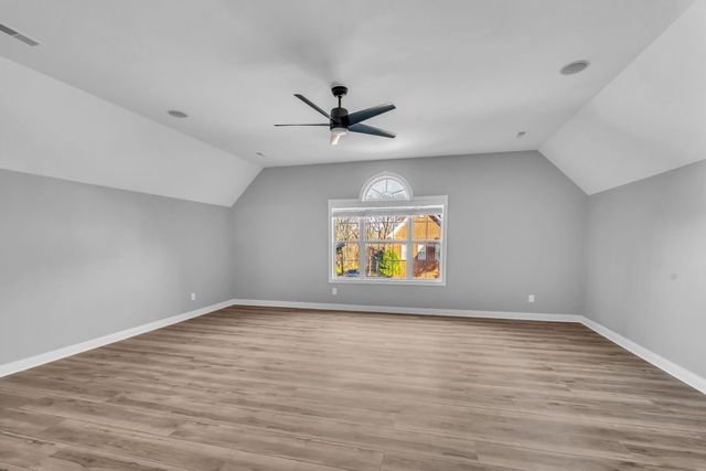 5504 Brookshire Dr, Nashville, TN 37211