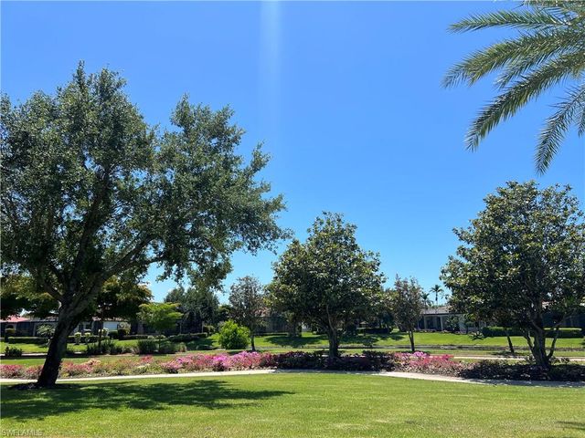 9727 Acqua CT 418, Naples, FL 34113