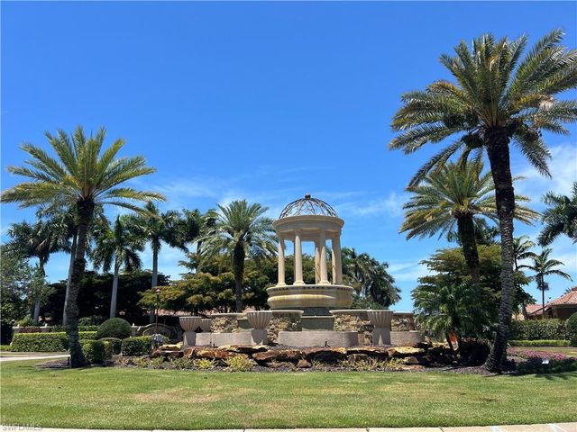 9727 Acqua CT 418, Naples, FL 34113