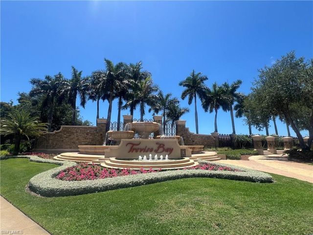9727 Acqua CT 418, Naples, FL 34113