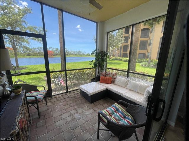 9727 Acqua CT 418, Naples, FL 34113