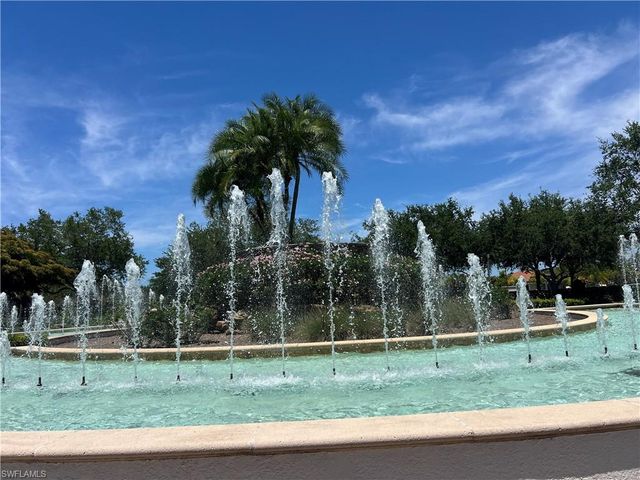 9727 Acqua CT 418, Naples, FL 34113
