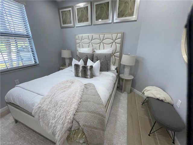 9727 Acqua CT 418, Naples, FL 34113