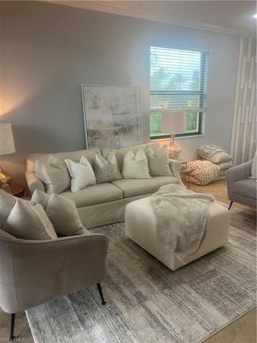 9727 Acqua CT 418, Naples, FL 34113