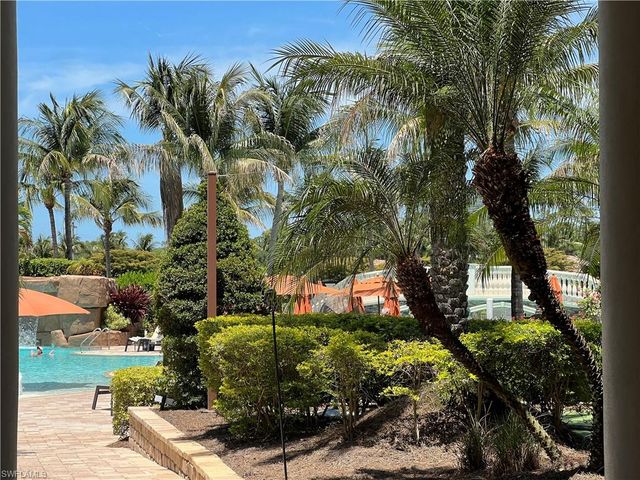 9727 Acqua CT 418, Naples, FL 34113