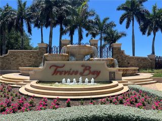 9727 Acqua CT 418, Naples, FL 34113