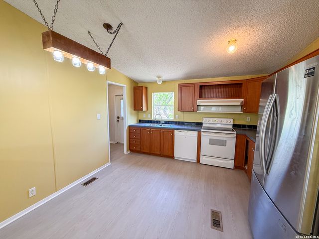 4506 Legend Falls, San Antonio, TX 78253