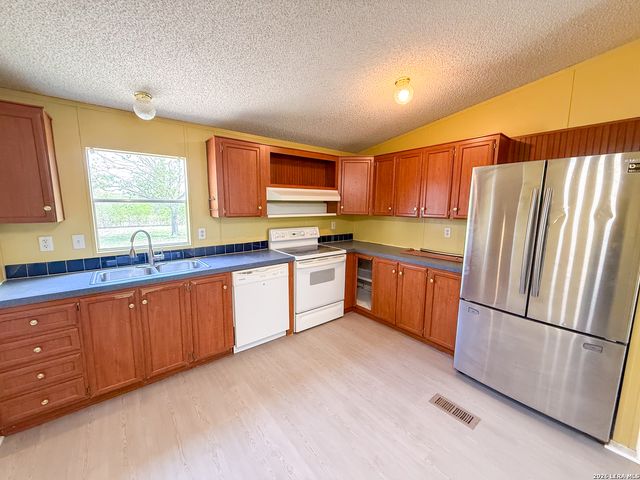 4506 Legend Falls, San Antonio, TX 78253