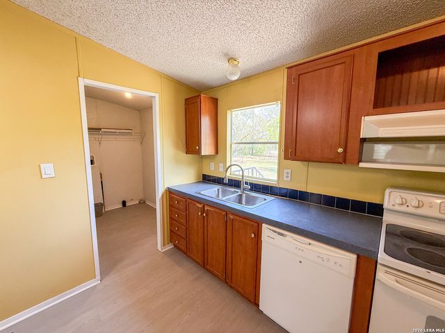 4506 Legend Falls, San Antonio, TX 78253