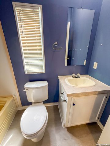 4506 Legend Falls, San Antonio, TX 78253