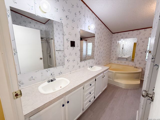 4506 Legend Falls, San Antonio, TX 78253