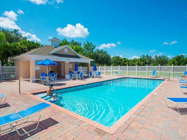 1425 Bunker Court, Vero Beach, FL 32966