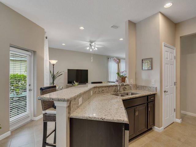 1425 Bunker Court, Vero Beach, FL 32966
