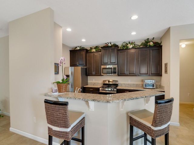 1425 Bunker Court, Vero Beach, FL 32966